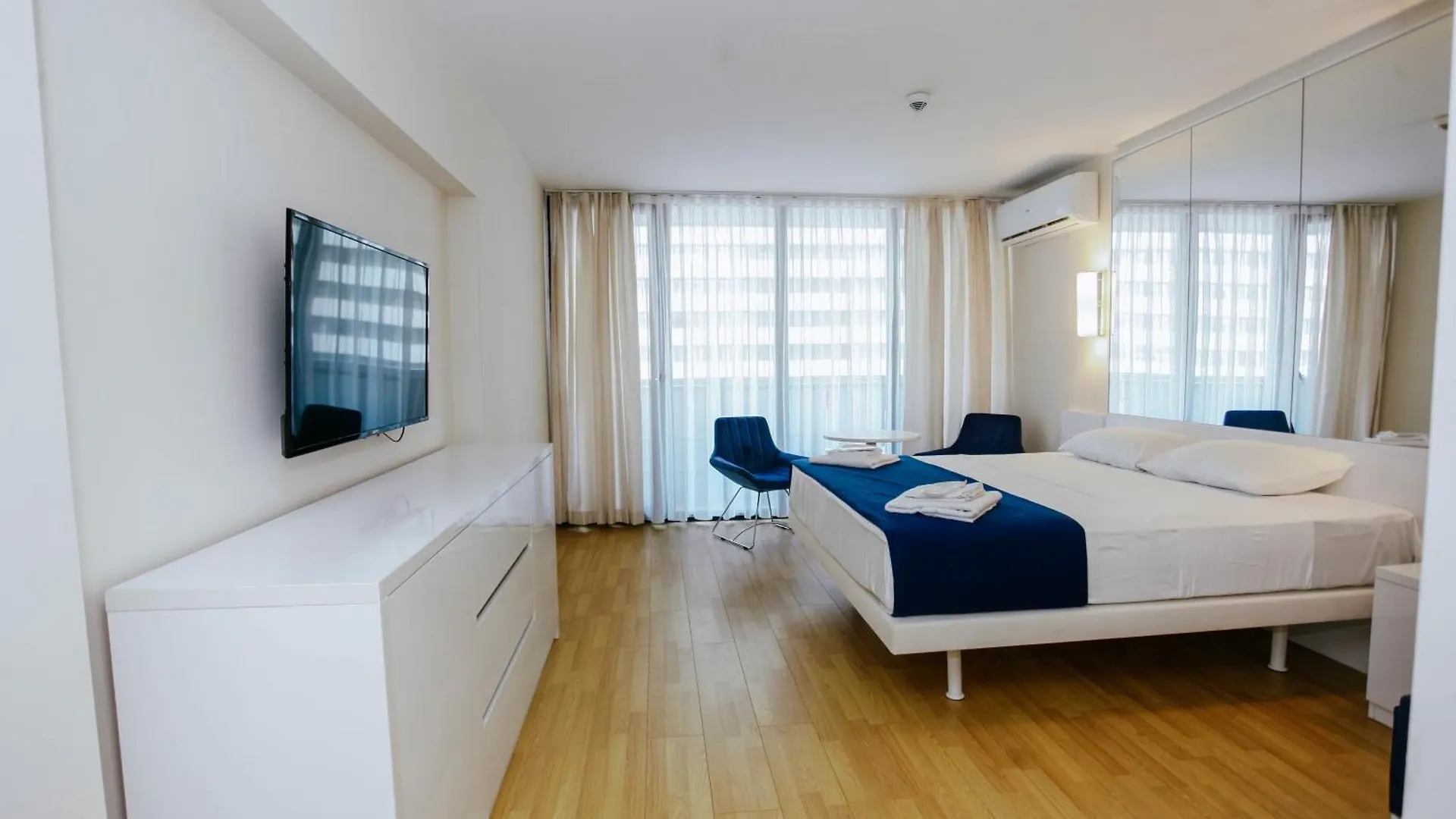 Batumi Sea Line Aparthotels 5*,  جورجيا